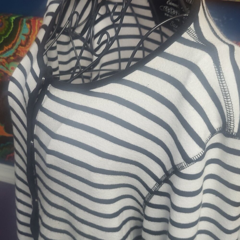 Onique Casuals ~Sz L ~ Striped Cardigan Style Shirt ~ Excellent Condition